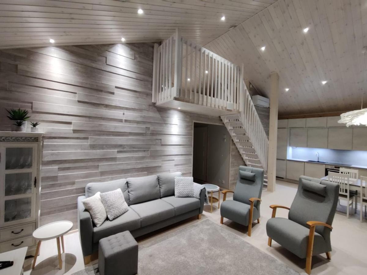 Villa Sirius Sieri, Nice Log-Cottage By The Lake Rovaniemi Exterior foto